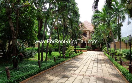MAGNIFICENT VILLA FOR RENT IN VUNG TAU CITY B140