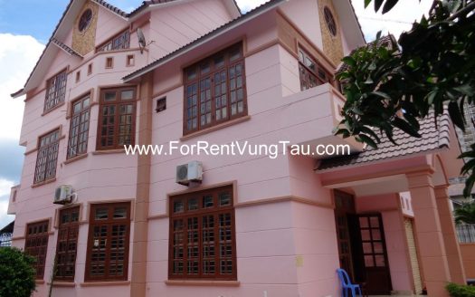 LUXURY SEA VILLA FOR LEASE VUNG TAU AT BACK BEACH B163
