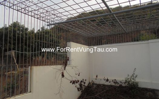 WHITE HOUSE FOR RENT AND SALE IN BACK BEACH AREA, VUNG TAU CITY B143