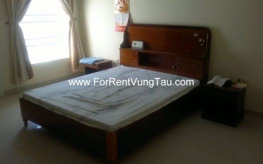SEA AND HILL HOUSE FOR RENT IN PHAN CHU TRINH STREET, VUNG TAU CITY B136