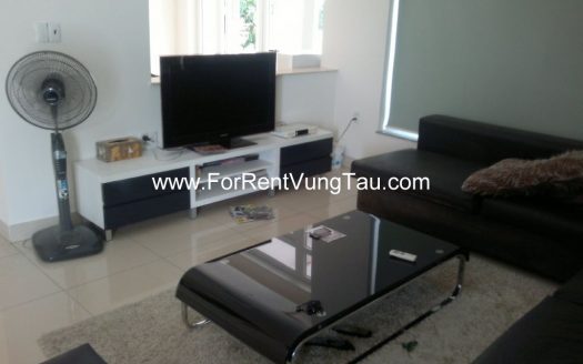 COMFORTABLE VILLA FOR RENT IN BACK BEACH VUNG TAU B177