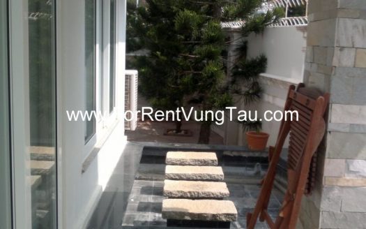 COMFORTABLE VILLA FOR RENT IN BACK BEACH VUNG TAU B177