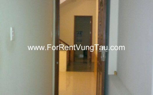 FRONT BEACH HOUSE FOR RENT IN VUNG TAU B95