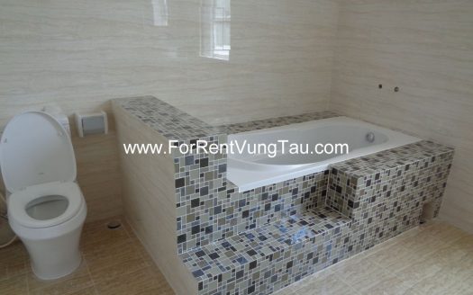 BRANDNEW VILLA FOR RENT IN BACK BEACH B58