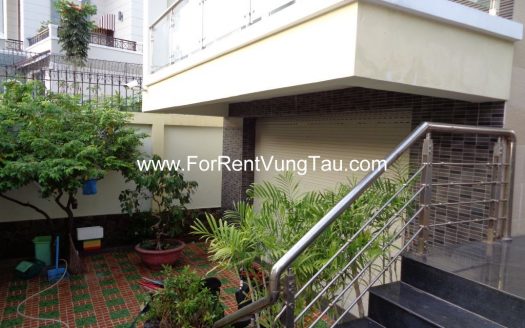 SUPER LUXURY VILLA FOR LEASE IN VUNG TAU B179