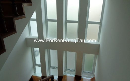 SUPER LUXURY VILLA FOR LEASE IN VUNG TAU B179