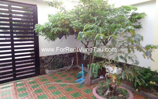 SUPER LUXURY VILLA FOR LEASE IN VUNG TAU B179