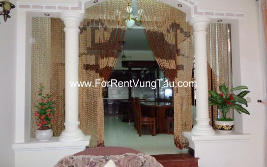 DELUXE VILLA RENTAL IN BACK BEACH B196