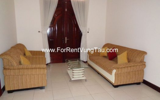 DELUXE VILLA RENTAL IN BACK BEACH B196