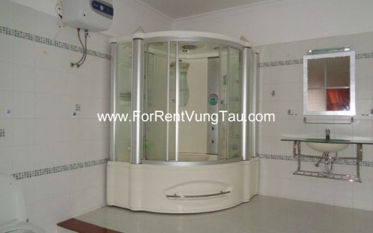 DELUXE VILLA RENTAL IN BACK BEACH B196
