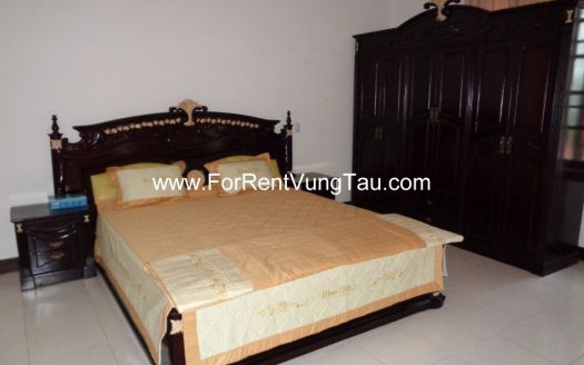 DELUXE VILLA RENTAL IN BACK BEACH B196