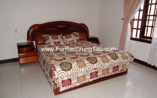DELUXE VILLA RENTAL IN BACK BEACH B196