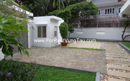 SUPER MODERN VILLA FOR RENT IN HEART OF FRONT BEACH VUNG TAU B151