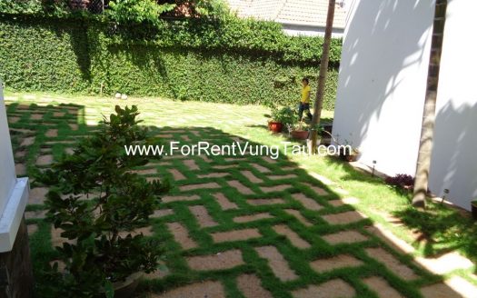 GREEN VILLA FOR RENT IN VUNG TAU CITY B12