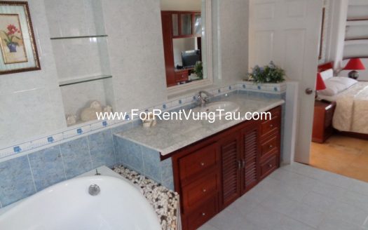 MINI VILLA OPPOSITE BEACH RENTAL IN VUNG TAU B25