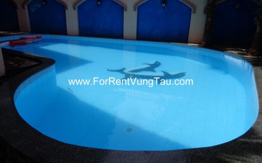 QUIETLY VILLA IN LAC LONG QUAN B128
