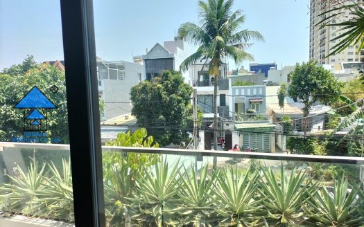 BEAUTIFUL HOUSE WITH GARDEN ON LE LOI STREET, VUNG TAU B1356