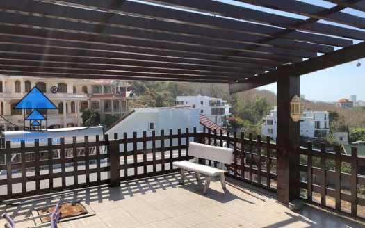 VILLA FOR LIVING/WORKING SPACE RENTAL DOI SU FRONT BEACH B549