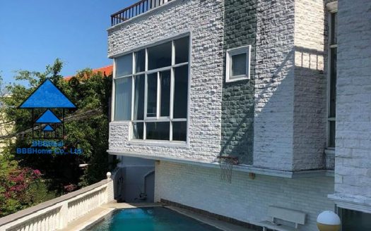 VILLA FOR LIVING/WORKING SPACE RENTAL DOI SU FRONT BEACH B549