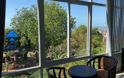 VILLA FOR LIVING/WORKING SPACE RENTAL DOI SU FRONT BEACH B549